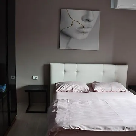 Comfortable In The Center Of