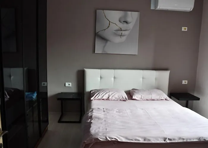 Comfortable In The Center Of